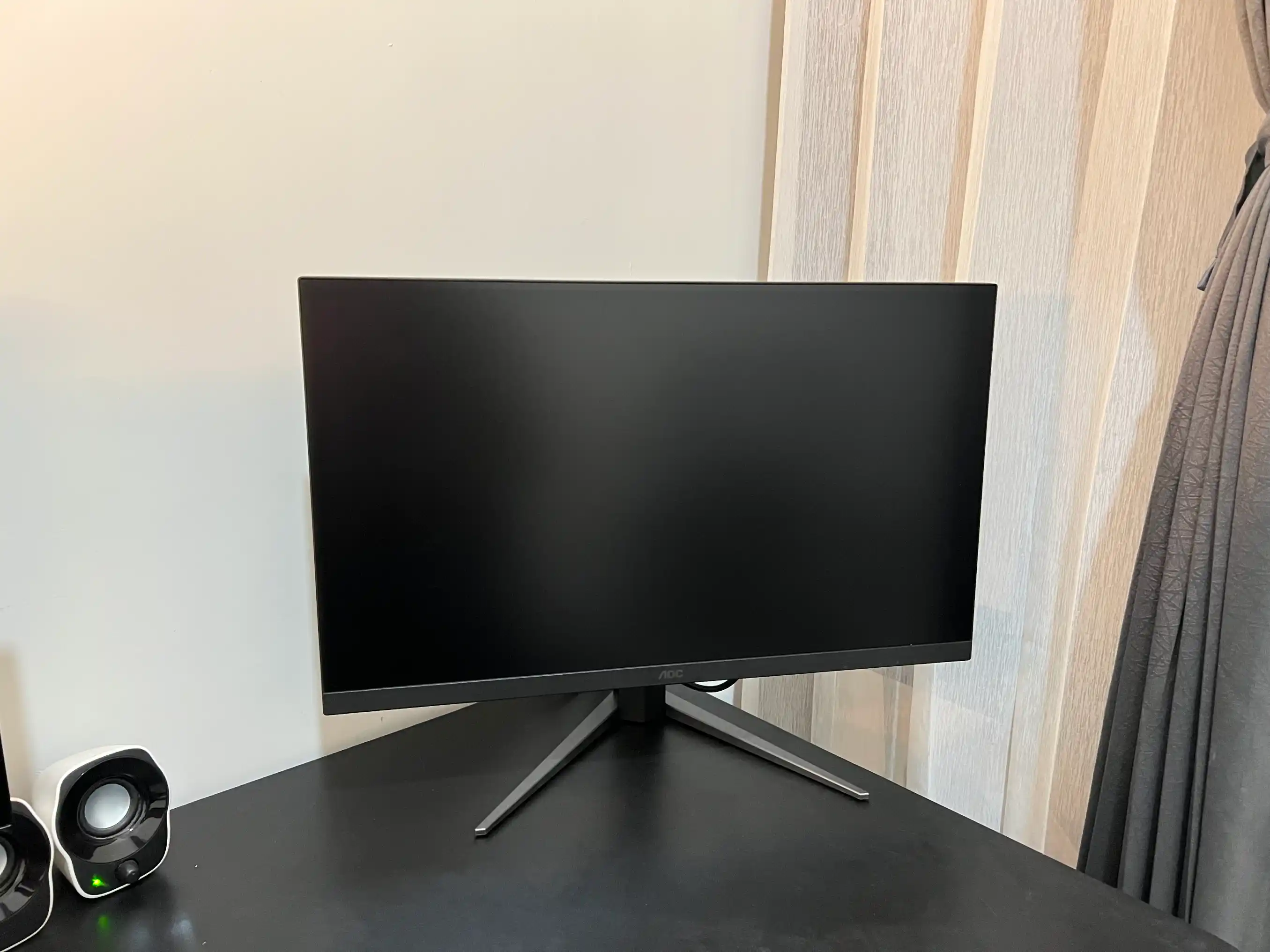 AOC Q27G4F 1