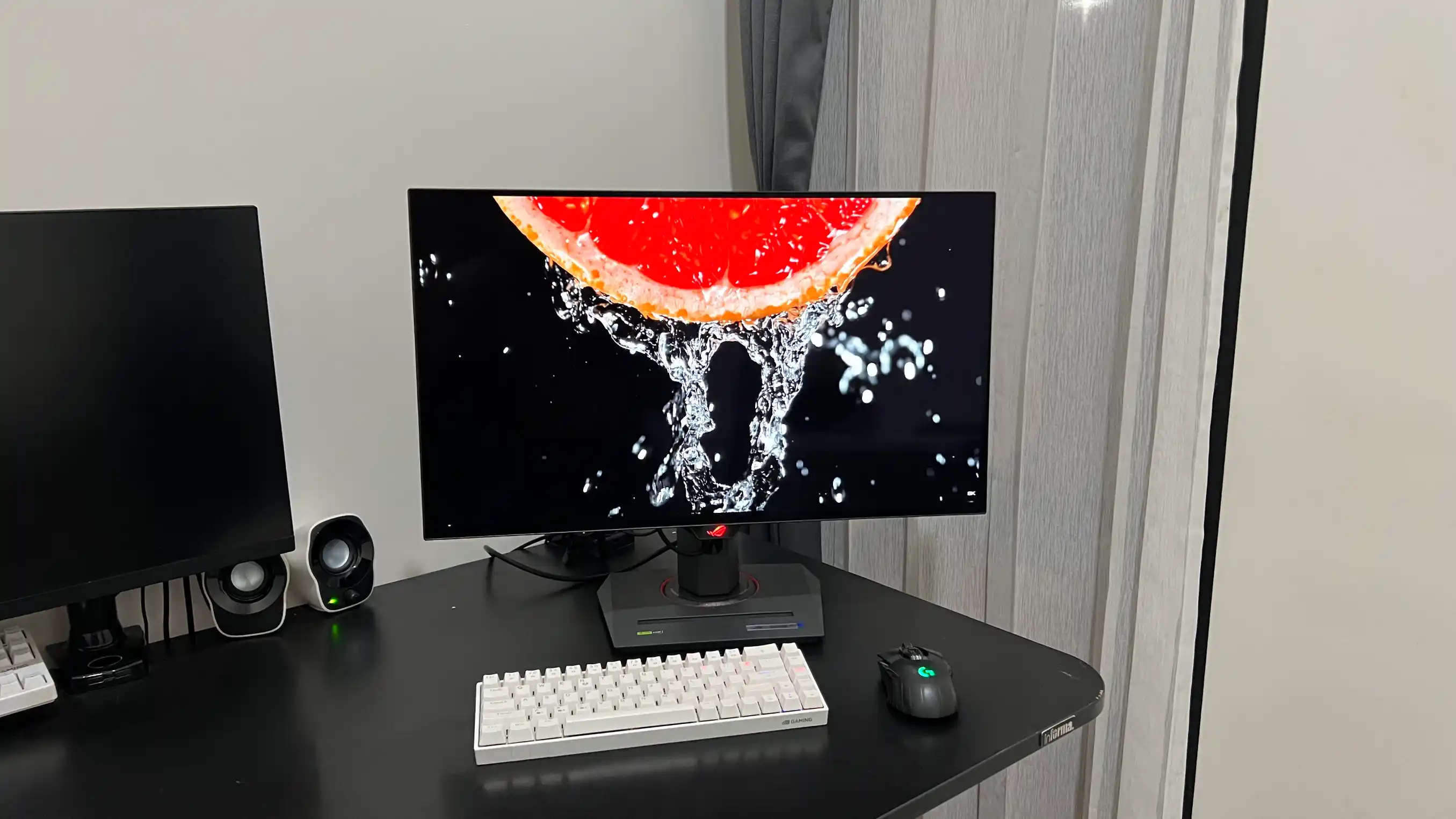 Asus ROG Strix Oled XG27AQDMG 0