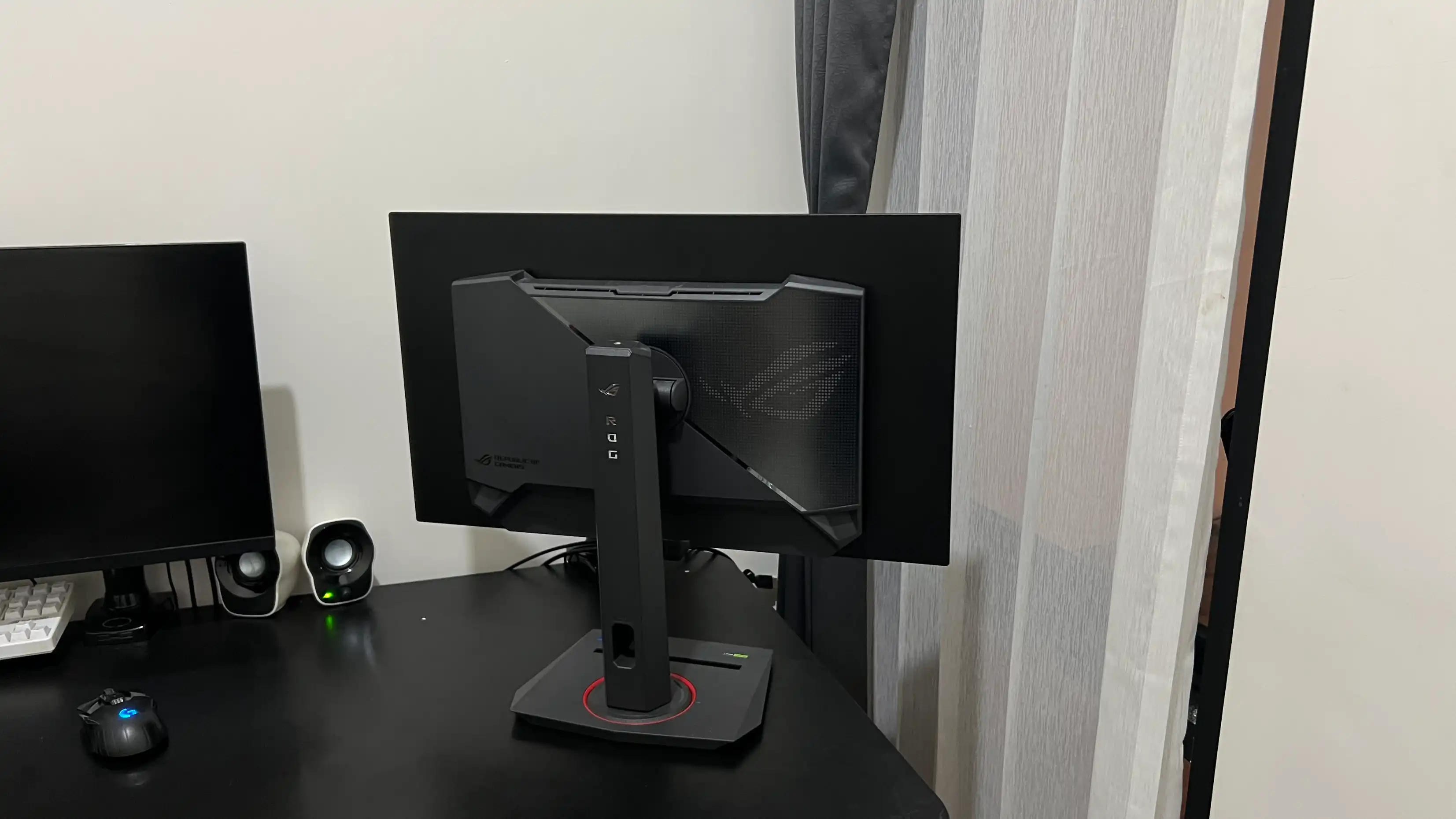 Asus ROG Strix Oled XG27AQDMG 2