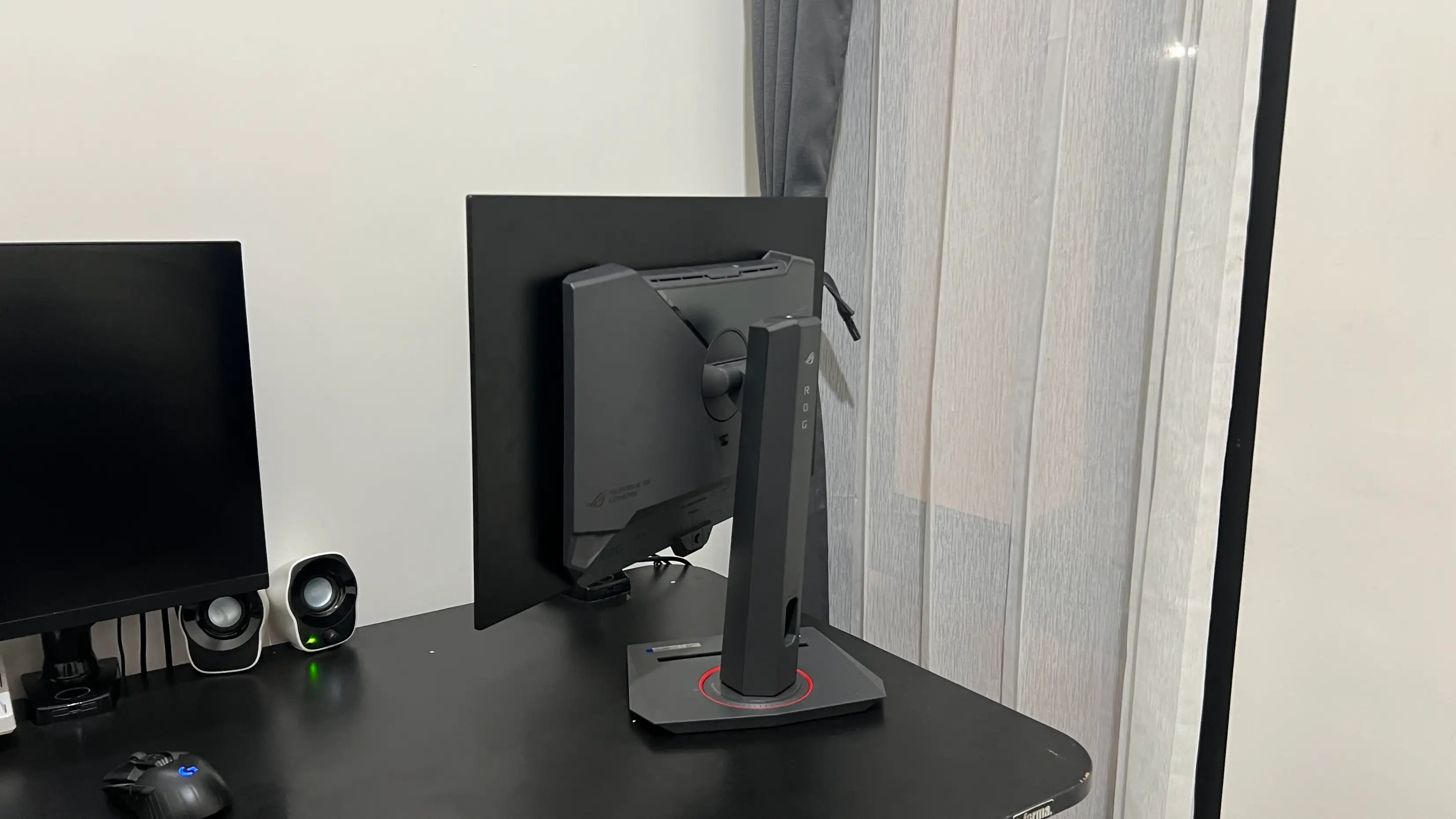 Asus ROG Strix Oled XG27AQDMG 3