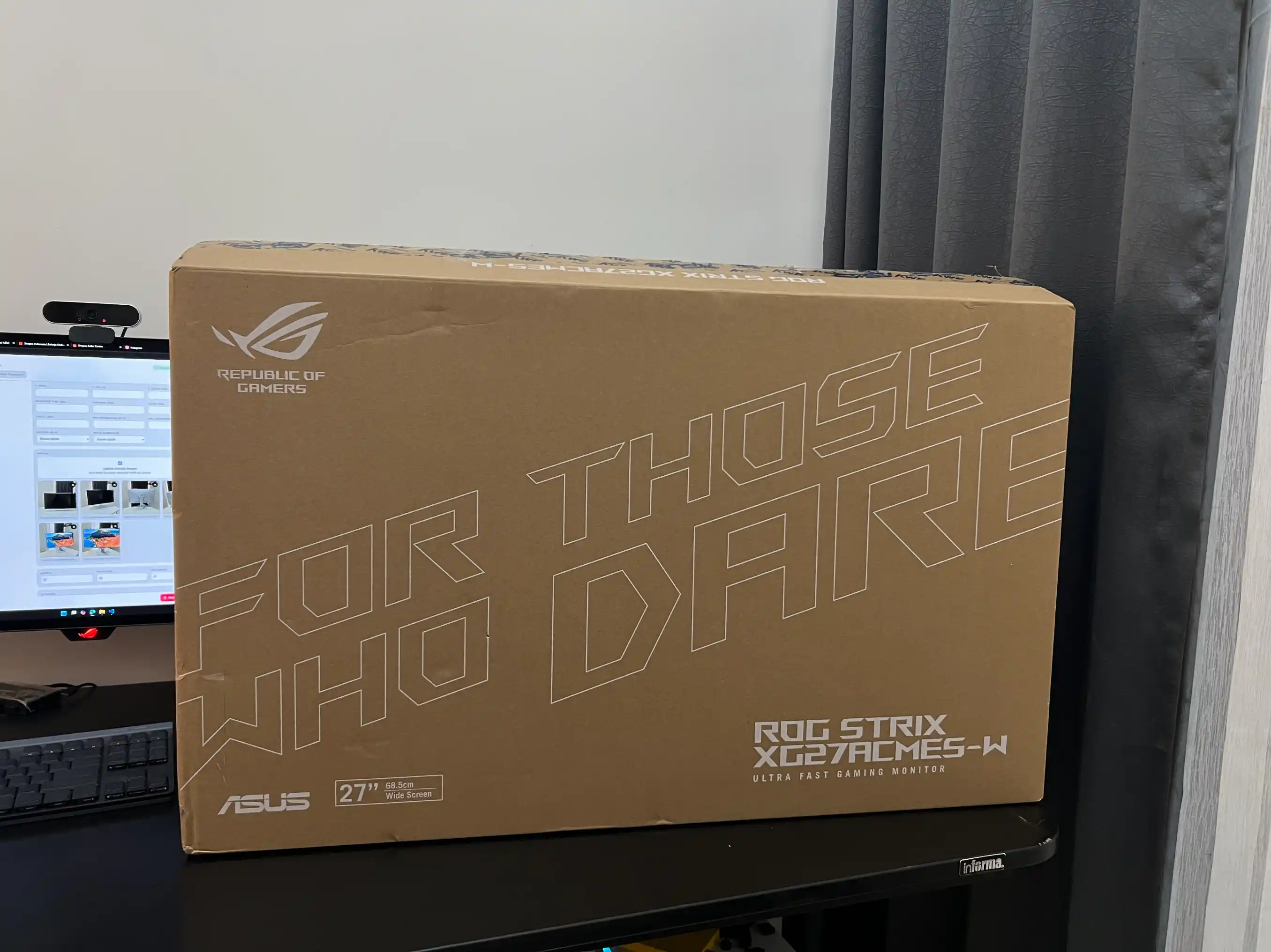 Asus ROG Strix XG27ACMES White 5