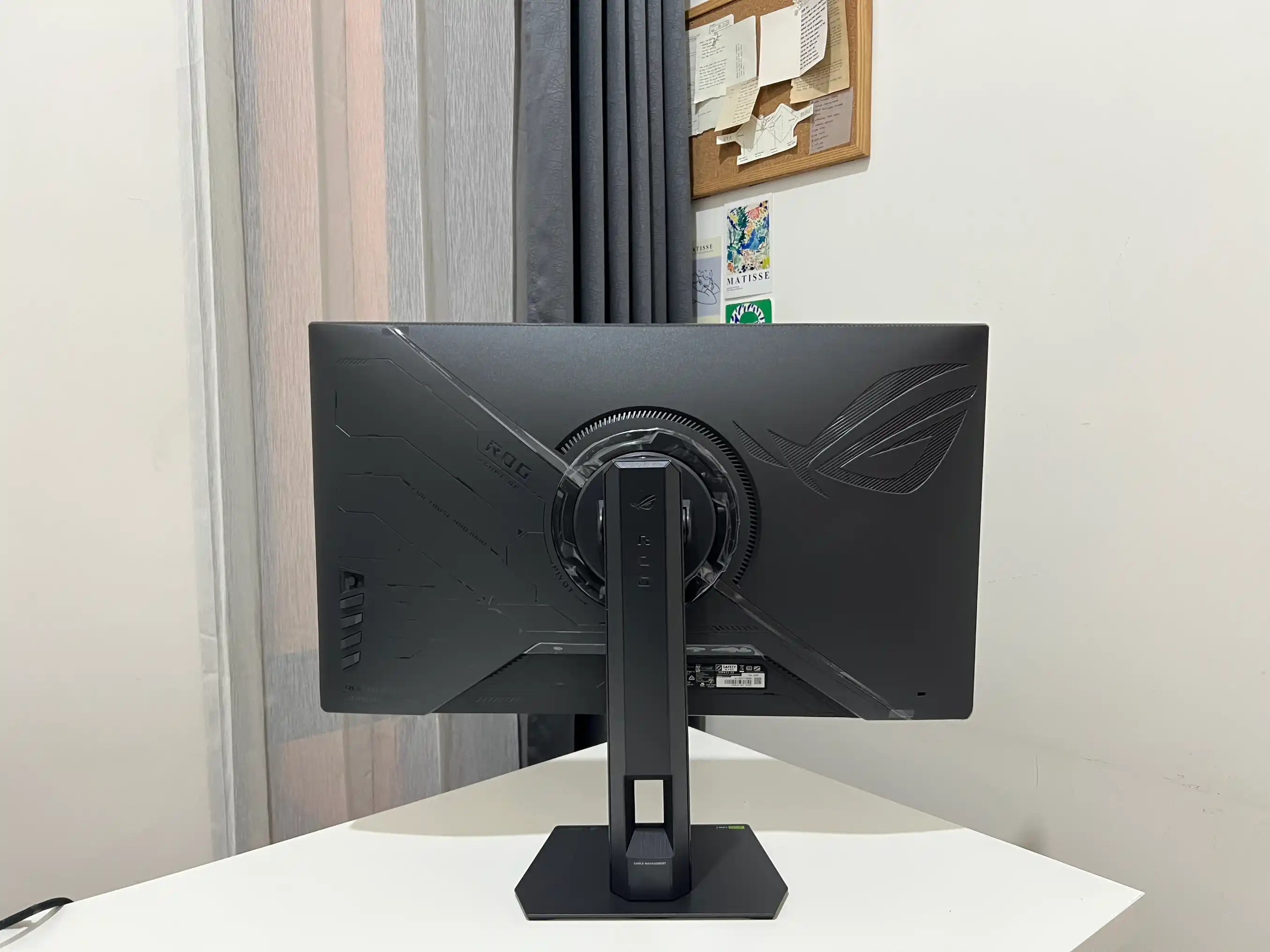 Asus ROG Strix XG27ACMES 4