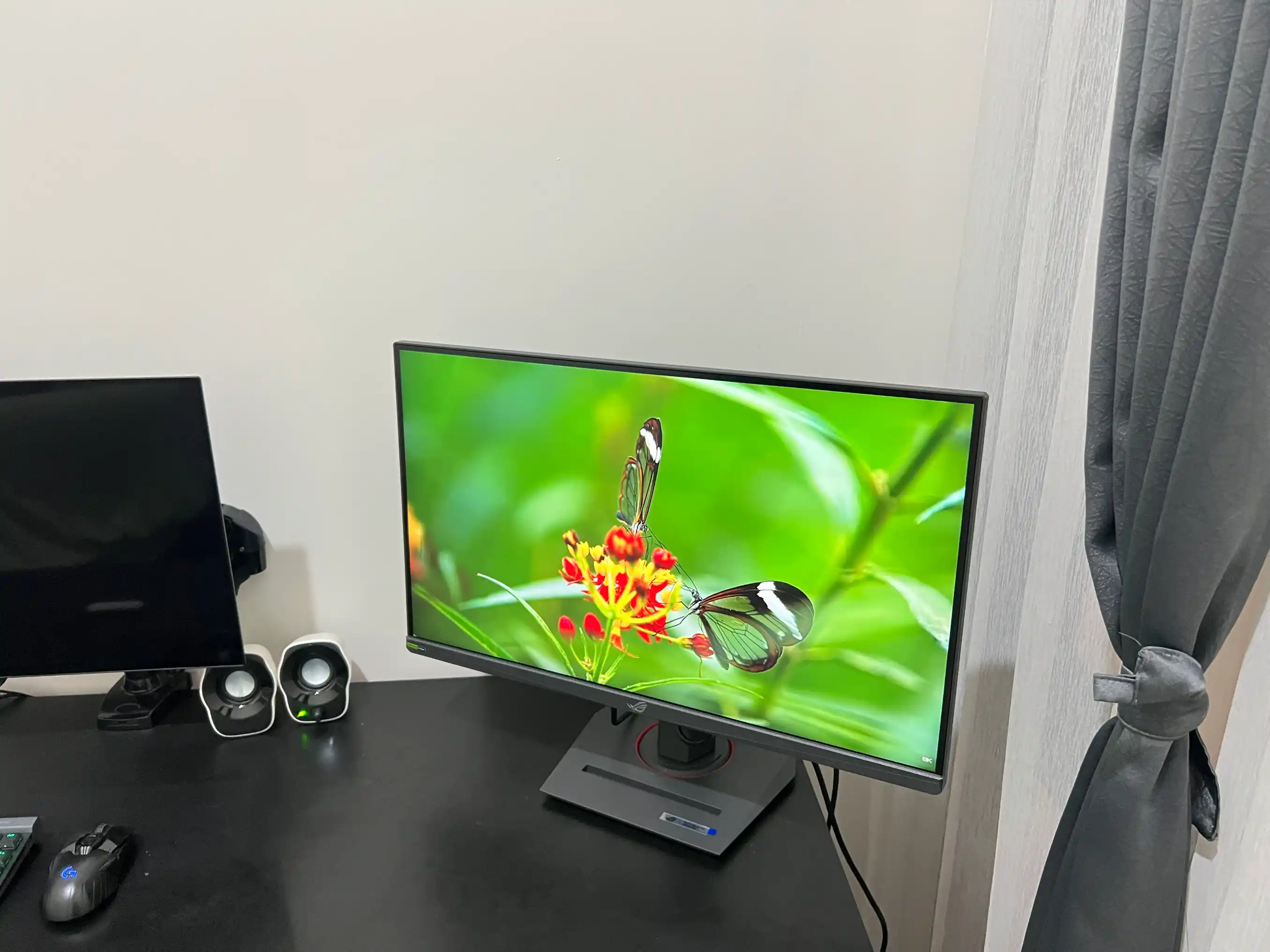 Asus ROG Strix XG27ACS 1