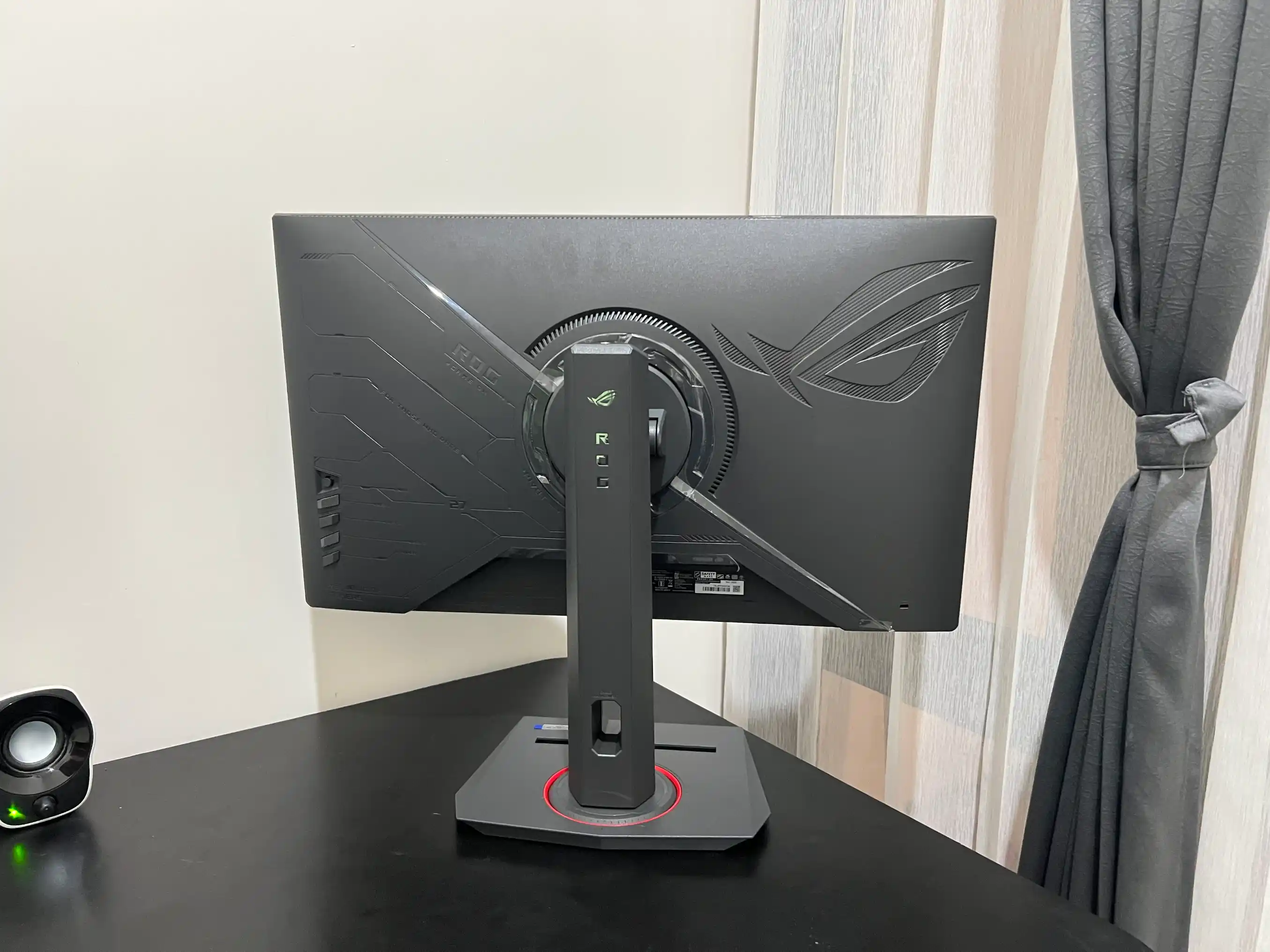 Asus ROG Strix XG27ACS 4