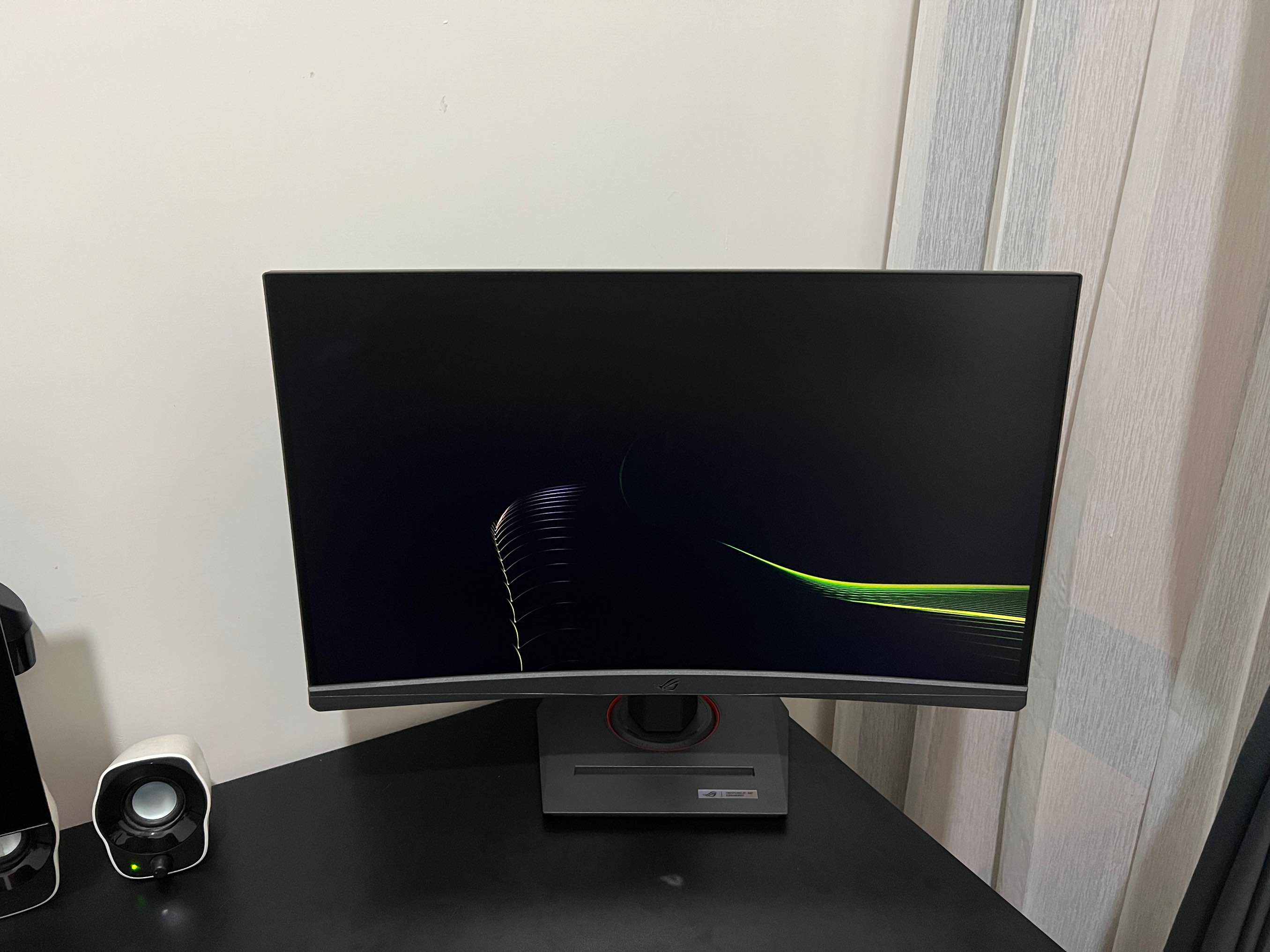 Asus ROG Strix XG27WCS Curved 2