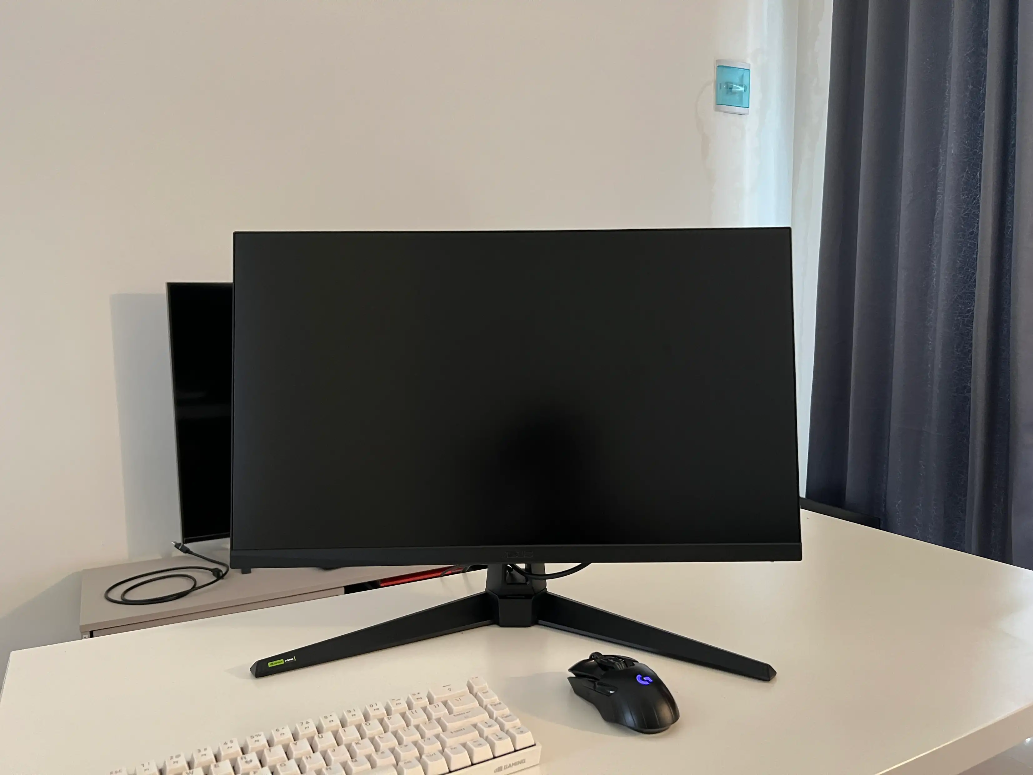 Asus Tuf VG27AQ3A 2
