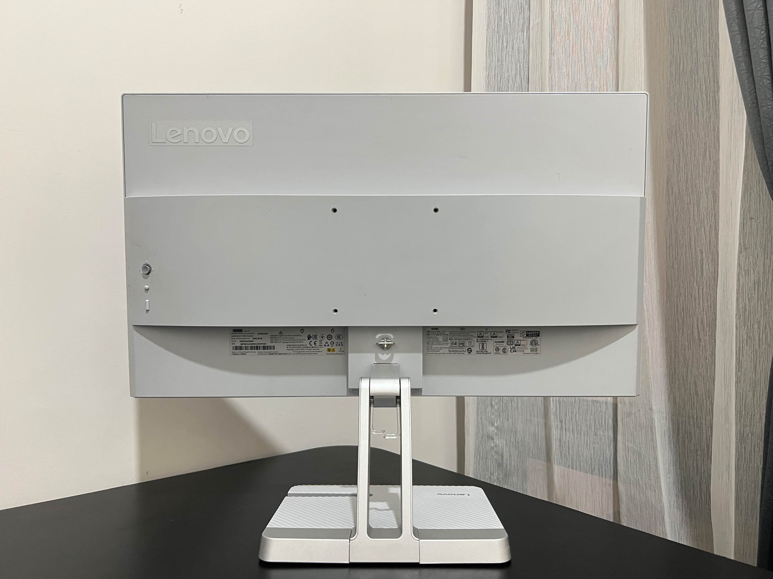 Lenovo L24i-4A 3
