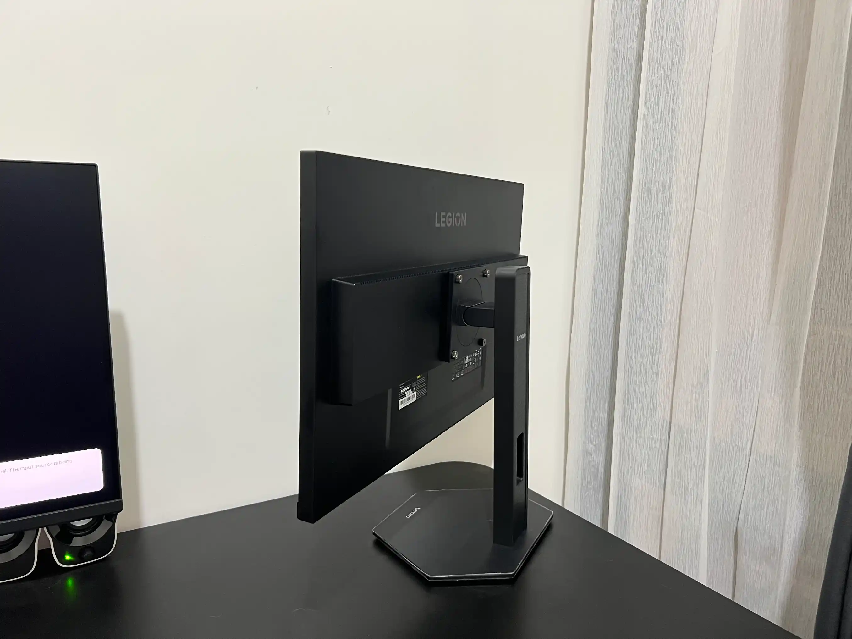 Lenovo Legion 27-10 240hz 3