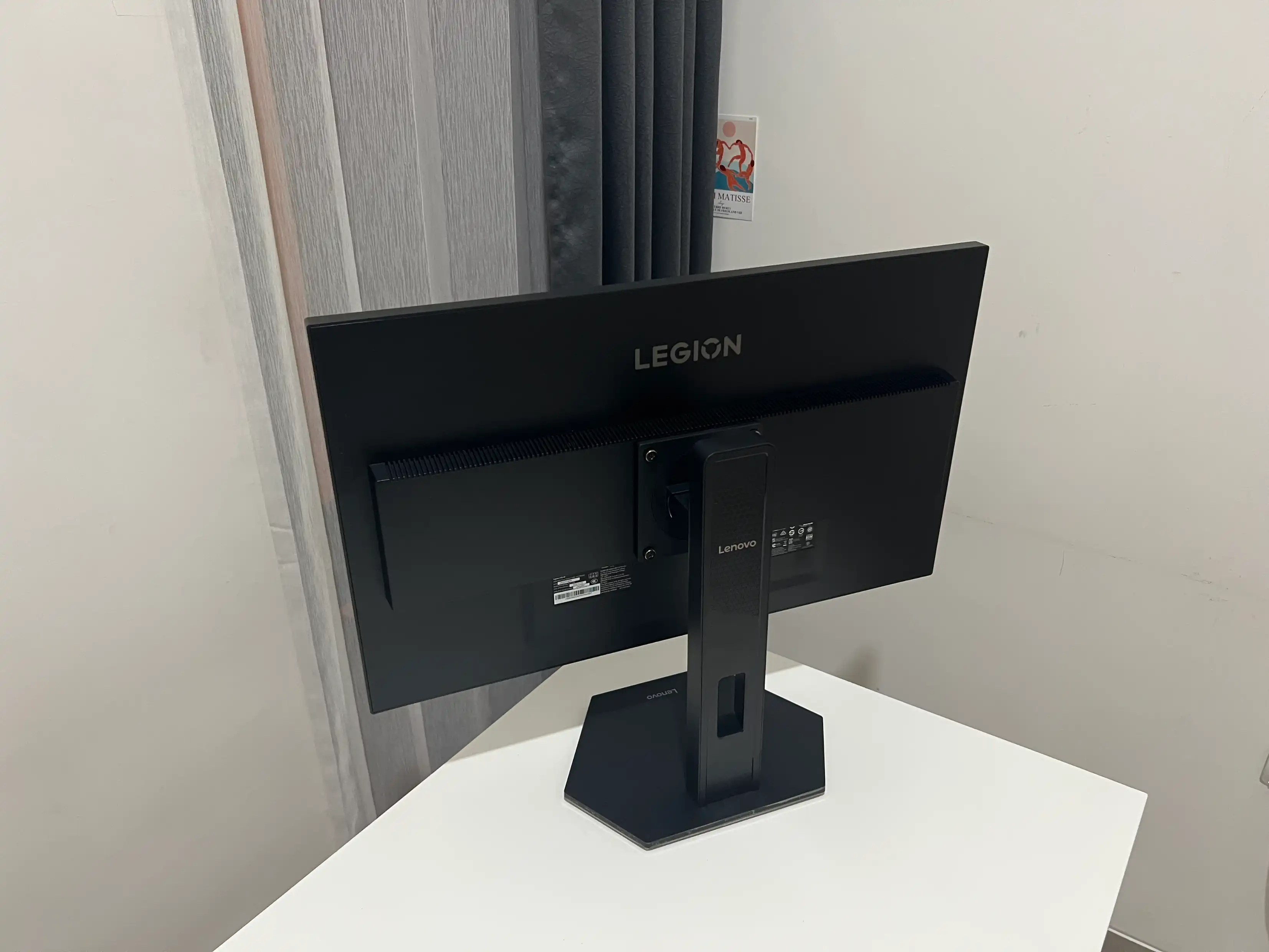 Lenovo Legion 27Q-10 240hz 3