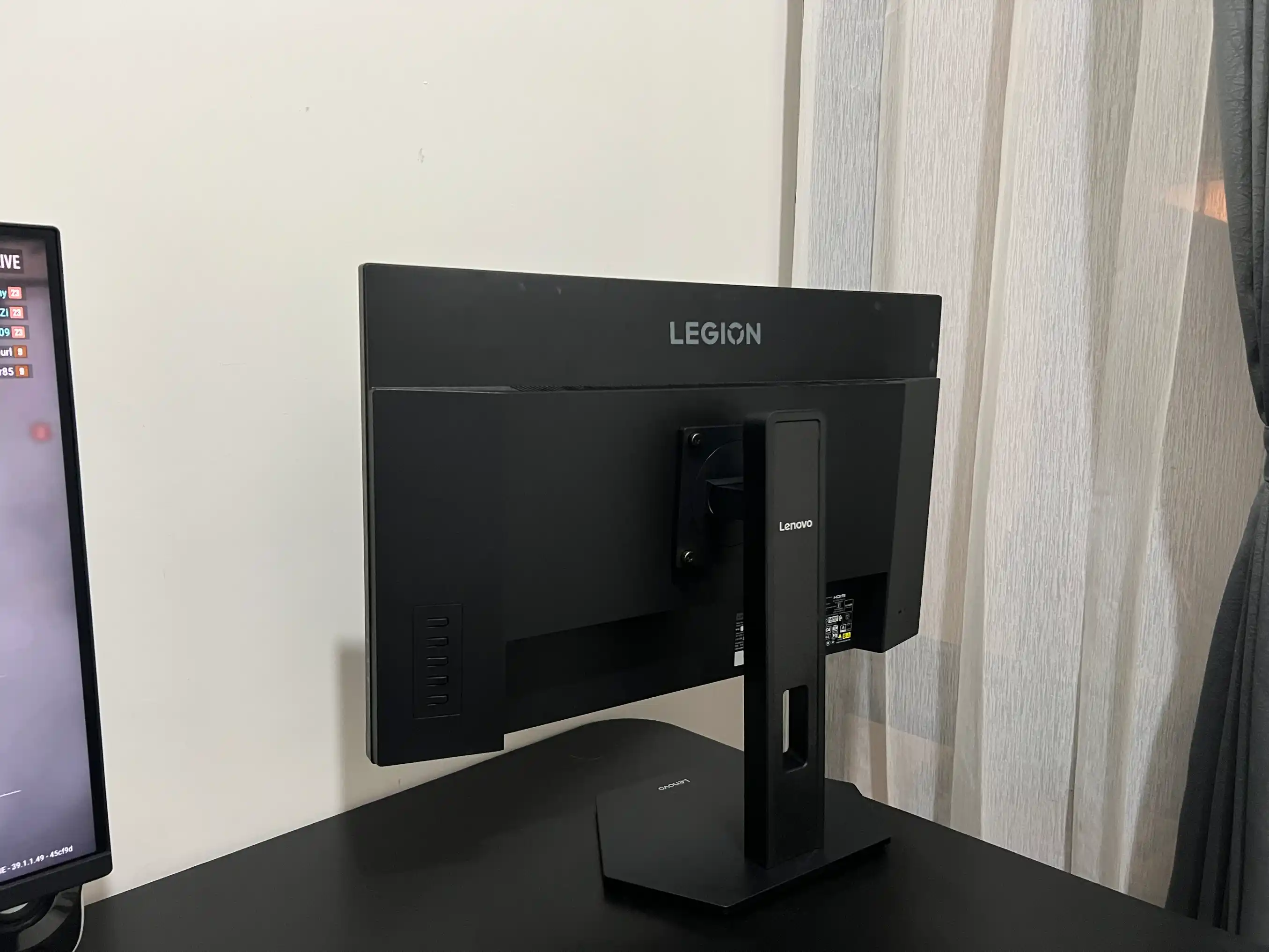 Lenovo Legion 27Q-11 300hz 5