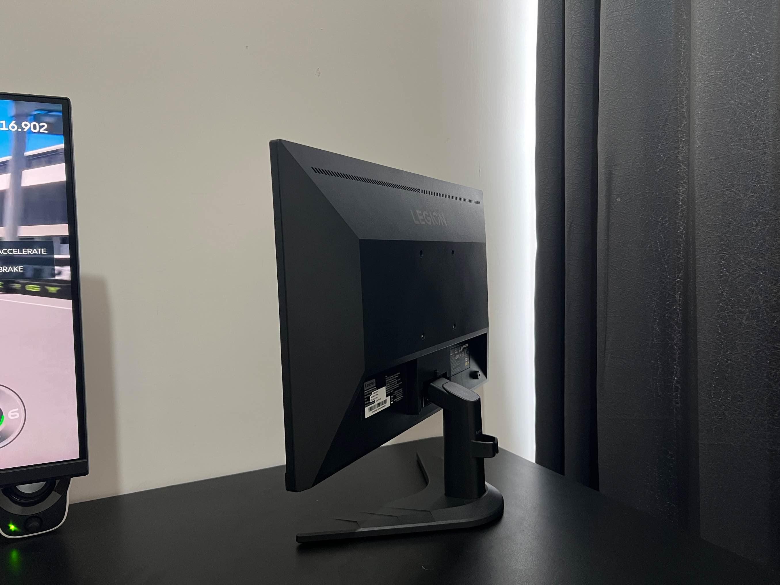 Lenovo Legion R24s 3