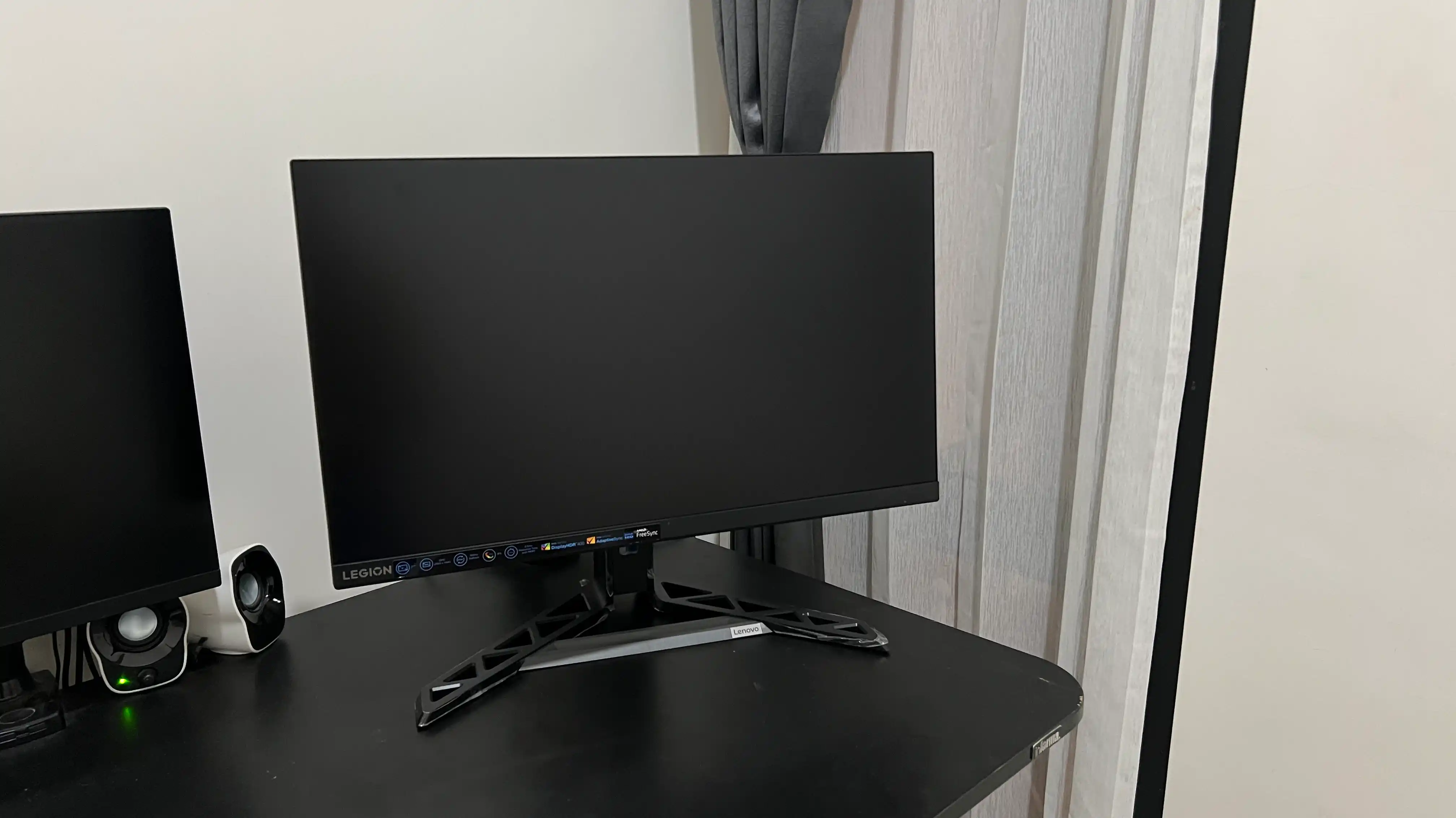 Lenovo Legion R27QE 1