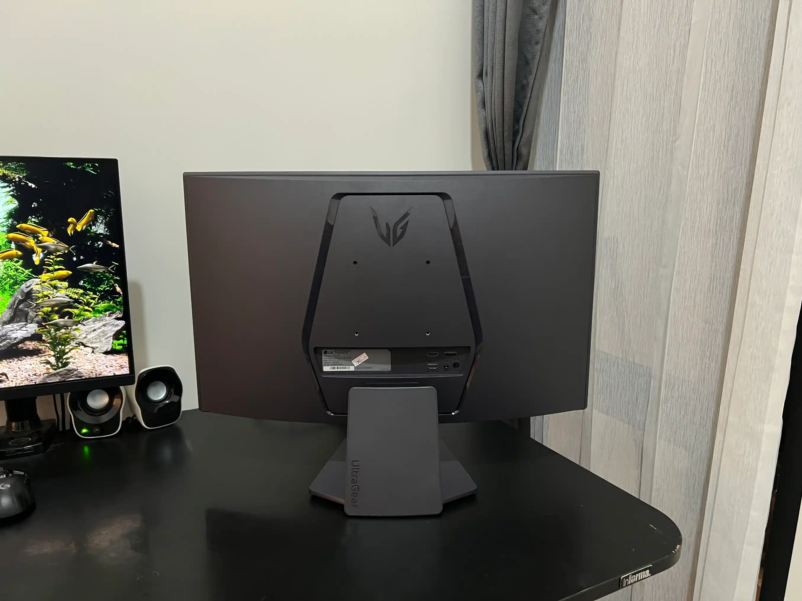 LG 27GS60QC Curved 3