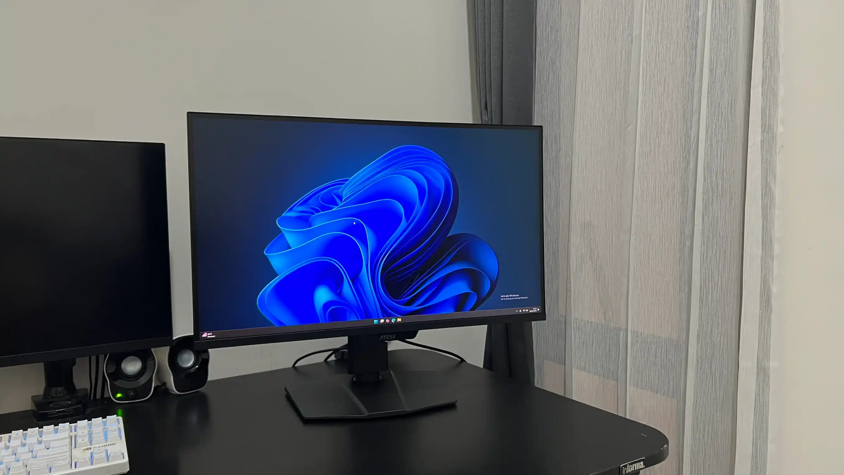 MSI MAG274QPF X30MV 300hz