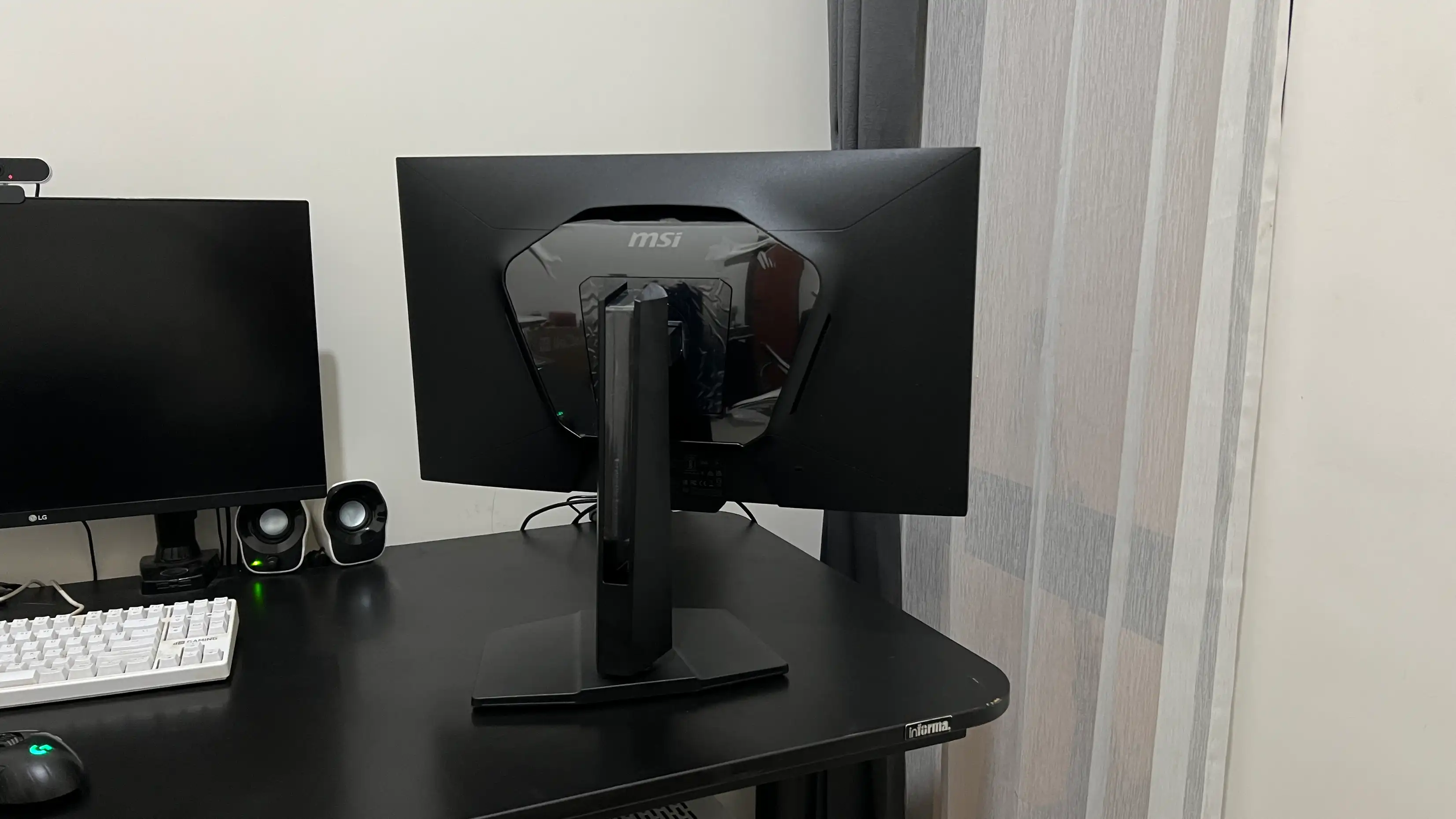 MSI MAG274QPF X30MV 300hz 2